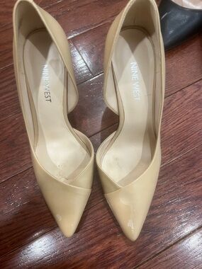 Nine West Beige Pointed Toe D'Orsay Pumps